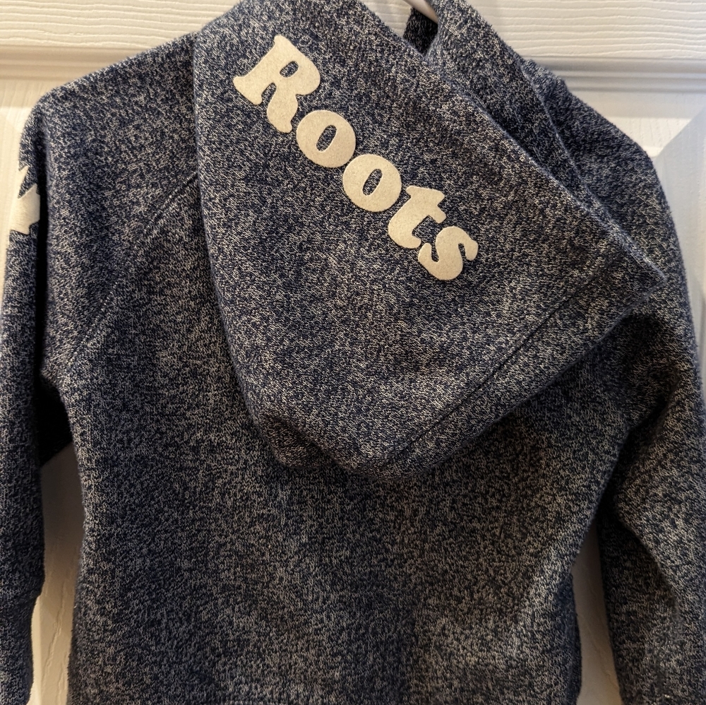 Baby Roots sweater
